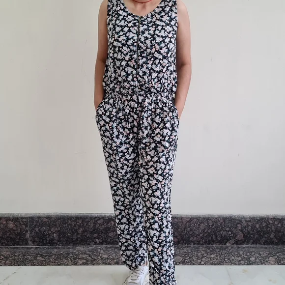 Cotton printed Overalls. - Picture 3 of 4